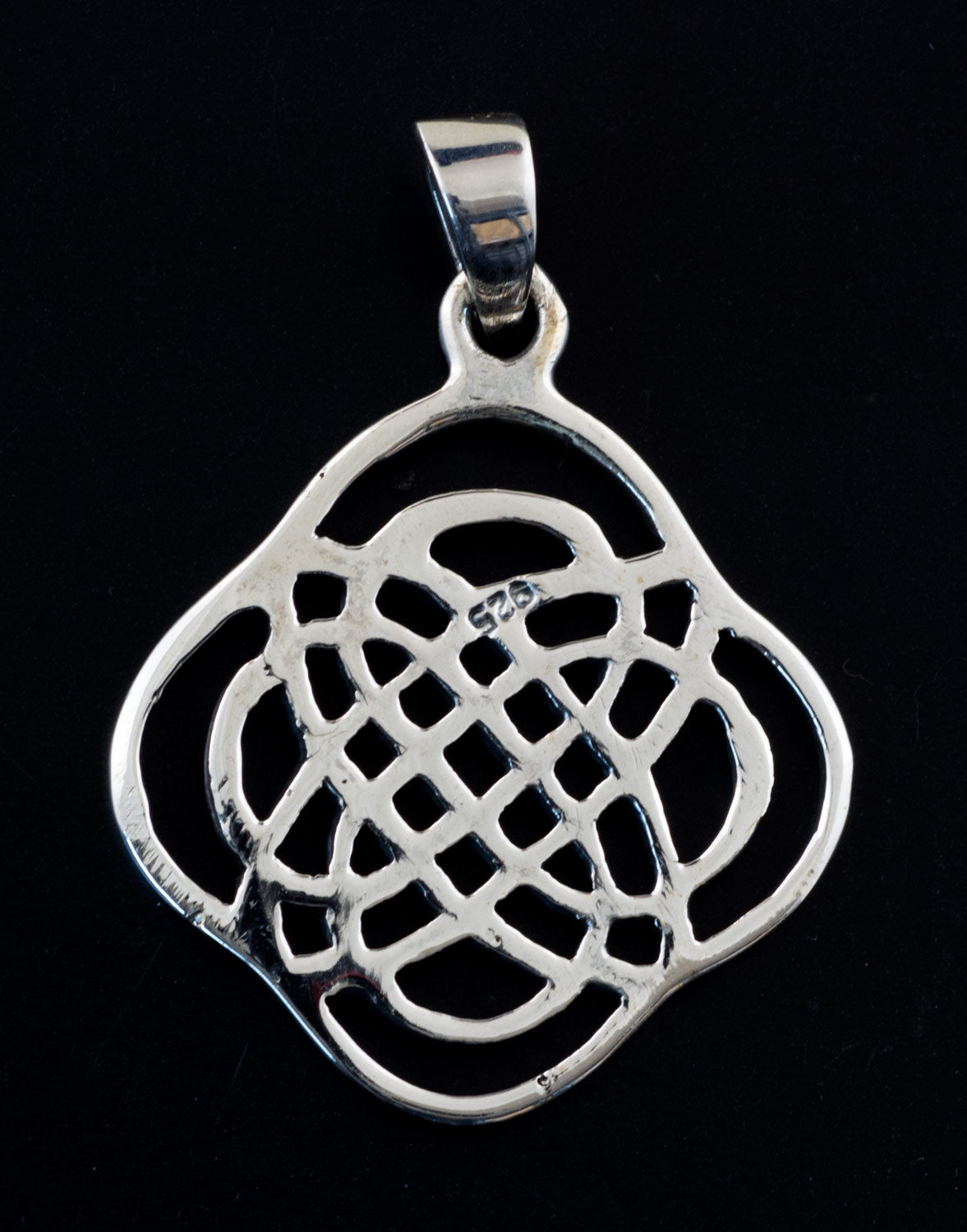 Pendentif nœud de Dara infini en argent 925 – Symbole celtique de force et de sagesse