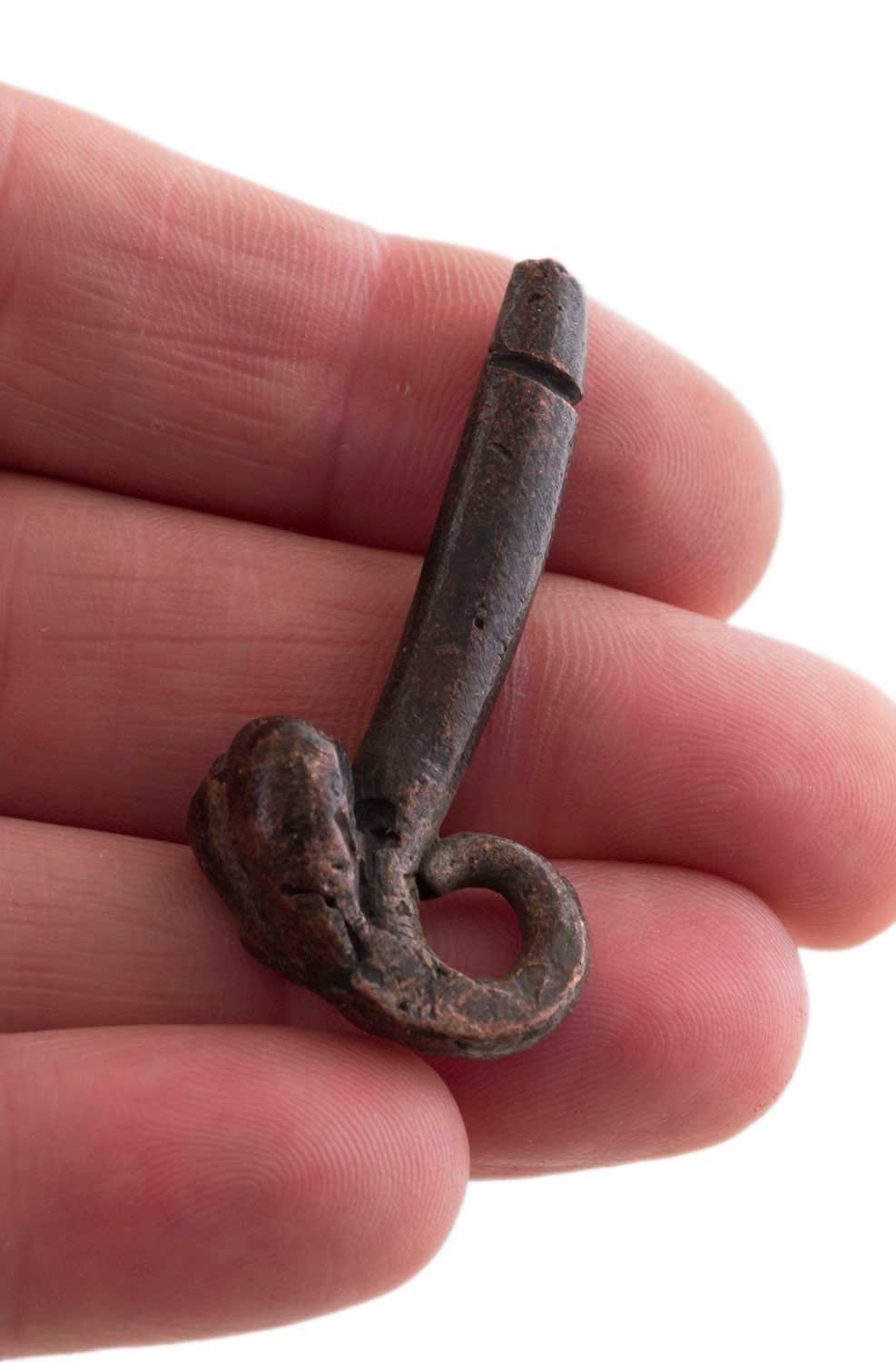 Porte-Clé Zizi En Laiton – Création Artisanale Du Cameroun