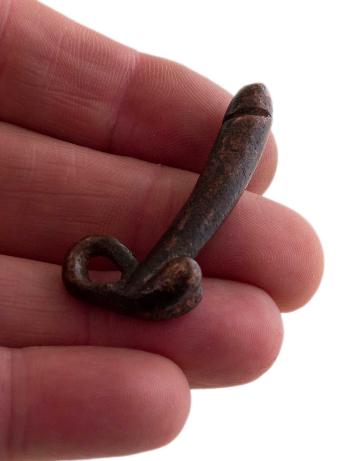 Porte-Clé Zizi En Laiton – Création Artisanale Du Cameroun