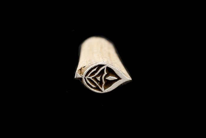 Tampon Encreur En Bois Sculpté – Motif Fleur Mandala