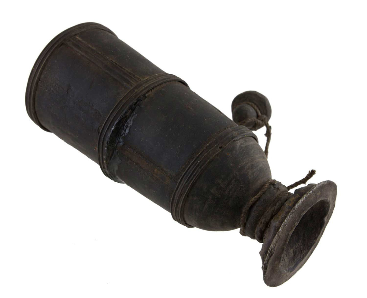 Ancien Pot à Lait Tsampa en Bois Tourné – Objet Usuel de l’Himalaya