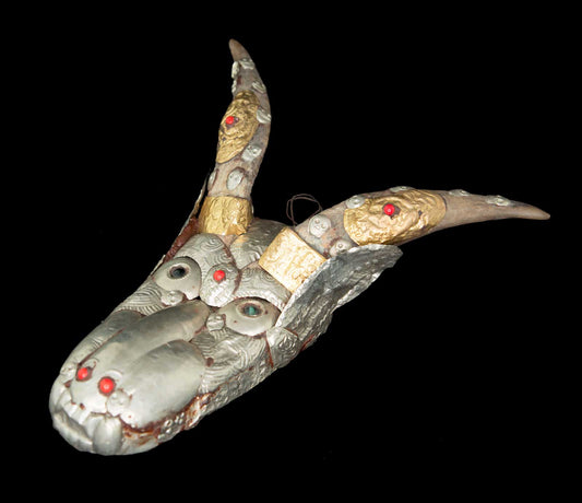Kapala Tibétain de Chamane Jhakri Goat – Coupe Crânienne Murale en Bois et Os