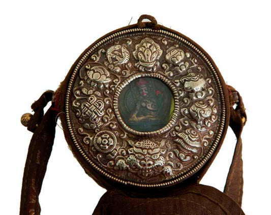 Ghau / Gau tibétain – autel votif de voyage Tara Blanche en métal repoussé