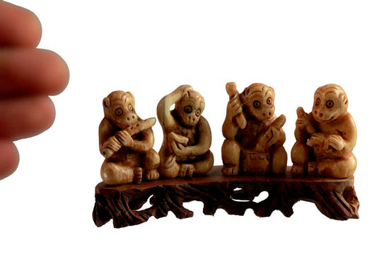 Figurine Singes Musiciens en Os Sculpté – Artisanat Chinois