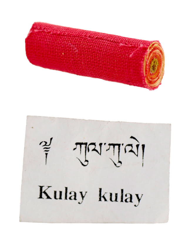 Rouleau de Mantra Tibétain Tara Rouge – Objet Bouddhiste d’Attraction et d’Énergie Positive