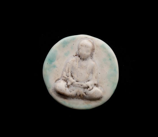 Pendentif Bouddha en Position Lotus en Céramique