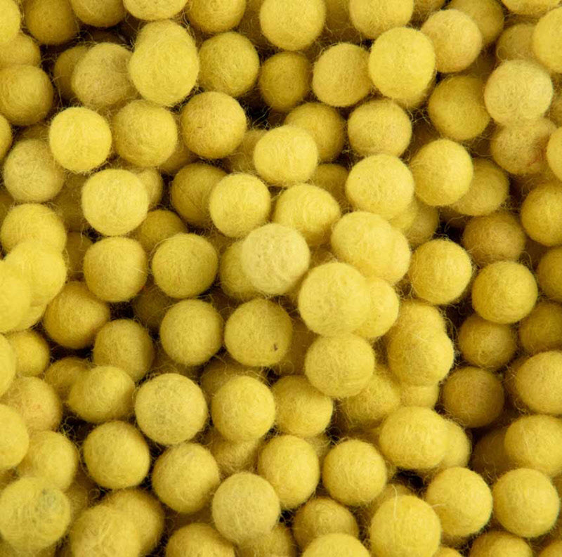 Perles En Feutrine De Laine Jaunes Du Népal 1 À 1,5 Cm – Lot De 50 Boules Artisanales