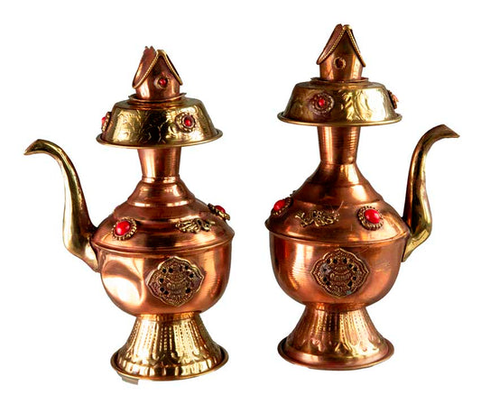 Paire de Bhumpa – vases à eau lustrale Kalasha en cuivre et laiton – objet rituel bouddhiste tibétain