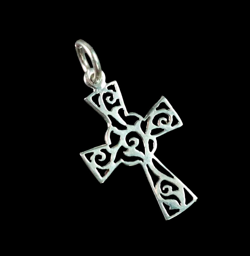 Pendentif croix celtique en argent 925 – Bijou ethnique symbolique