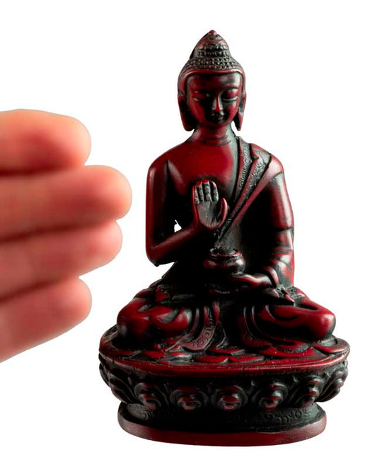 Statue Bouddha Amoghasiddhi Abhaya Mudra – Résine bordeaux artisanale du Népal