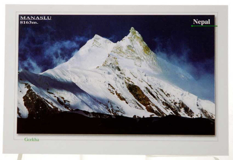 Carte Postale Manaslu – Sommet Majestueux de l’Himalaya