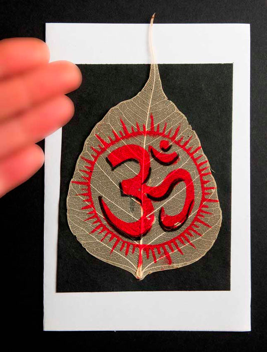 Carte Artisanale Om – Peinture Sur Feuille De Pipal