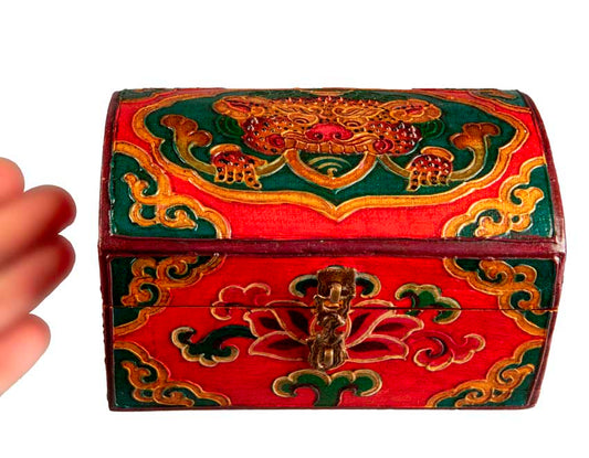 Boîte à bijoux en bois artisanale du Népal – coffret bouddhiste tibétain Chepu et fleur de lotus 15 cm