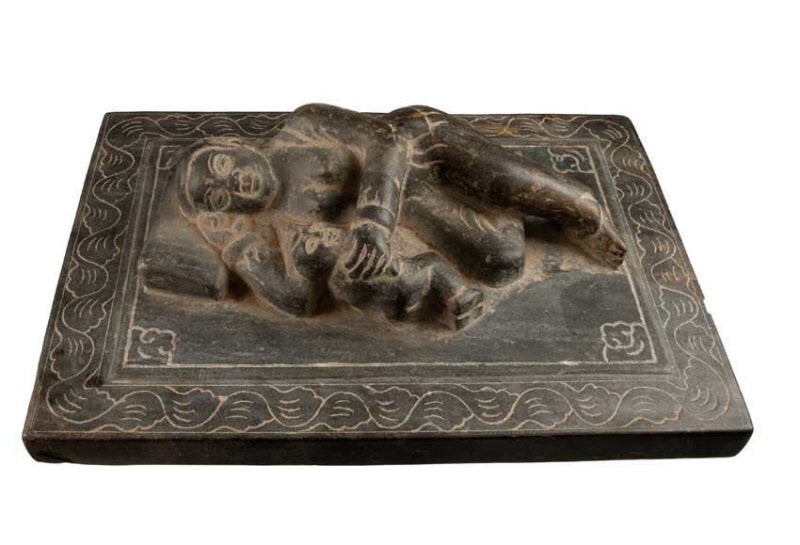 Poids Chinois en Pierre Sculptée – Maternité, Art Traditionnel Ming Qing
