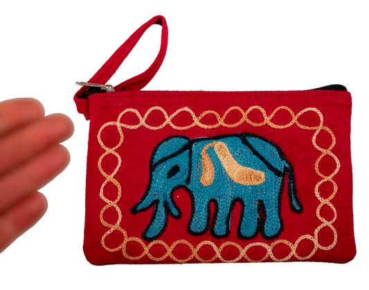Petit Porte-Monnaie Brodé Éléphant Bleu sur Fond Rouge