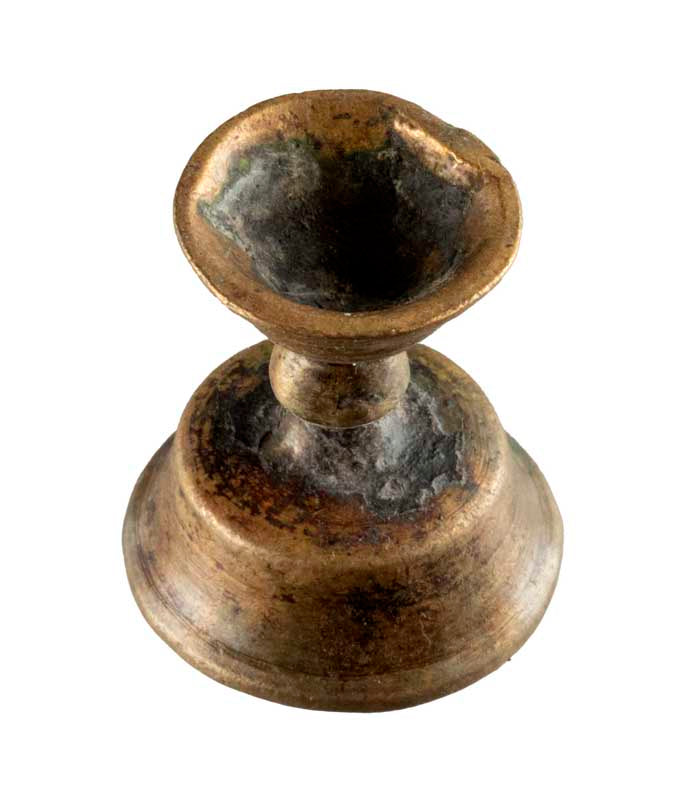 Ensemble de 108 lampes à beurre bouddhistes anciennes avec plateau – Dipa de monastère pour offrande de lumière