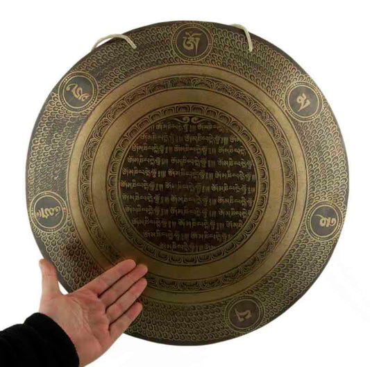 Gong Tibétain Bouddhiste Om Mani Padme Hum 50,5 cm Gravé - Artisanat du Népal