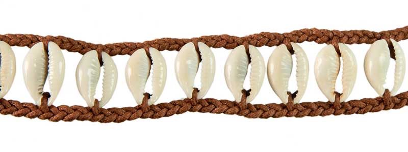 Collier ras de cou Cauri en coquillages Marron – Bijou ethnique artisanal