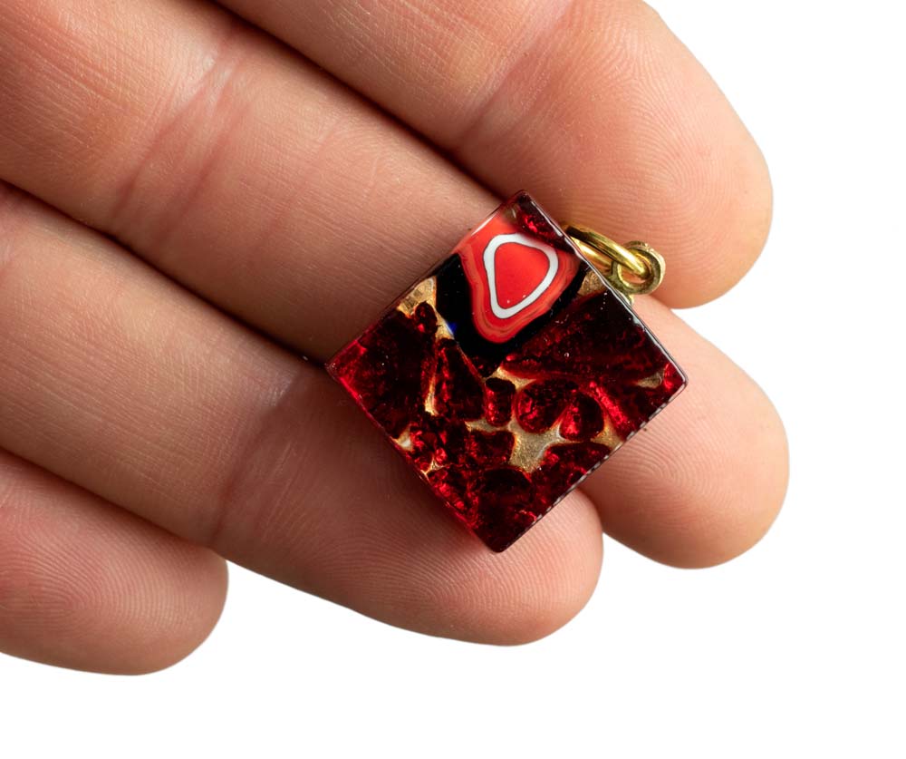 Pendentif Carré en Verre de Murano – Bijou Artisanal Italien Unique