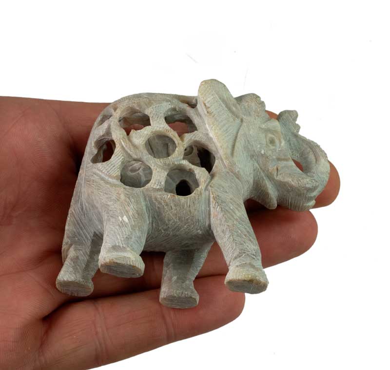 Statuette Éléphant En Pierre Stéatite – Trompe En L’Air, Artisanat Indien