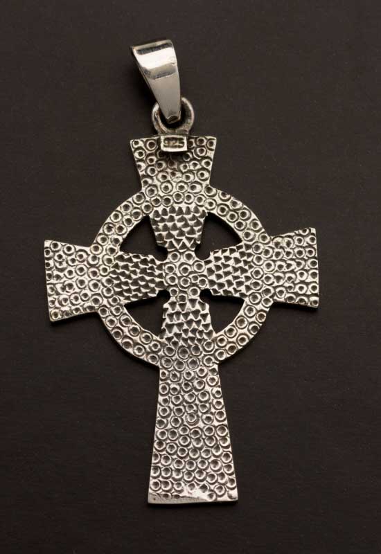 Pendentif croix celtique en argent – bijou celte traditionnel breton