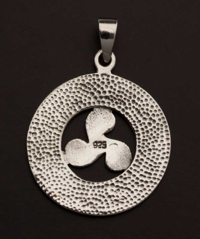 Pendentif Triskel en argent 925 – nœud celte symbole ancestral