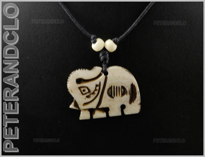 Collier Ethnique Pendentif Éléphant en Corne d’Os de Yak