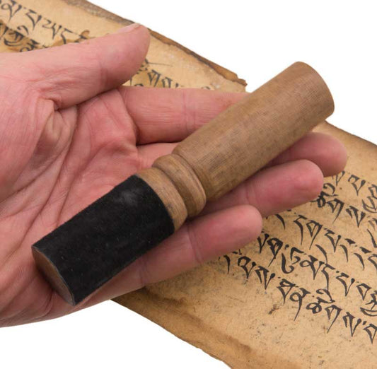 Mailloche en Bois et Cuir pour Bol Chantant ou Gong – Fabrication Artisanale du Népal