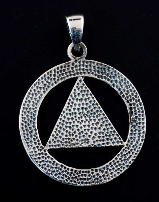 Pendentif Triangle Œil de Horus en Argent 925 – Symboles Égyptiens et Runes Nordiques