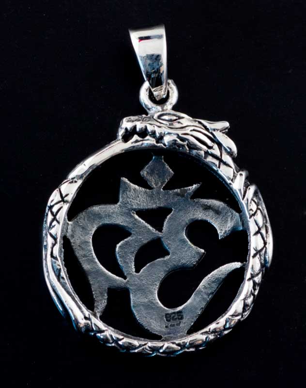 Pendentif Dragon Ouroboros avec Symbole Om en Argent 925
