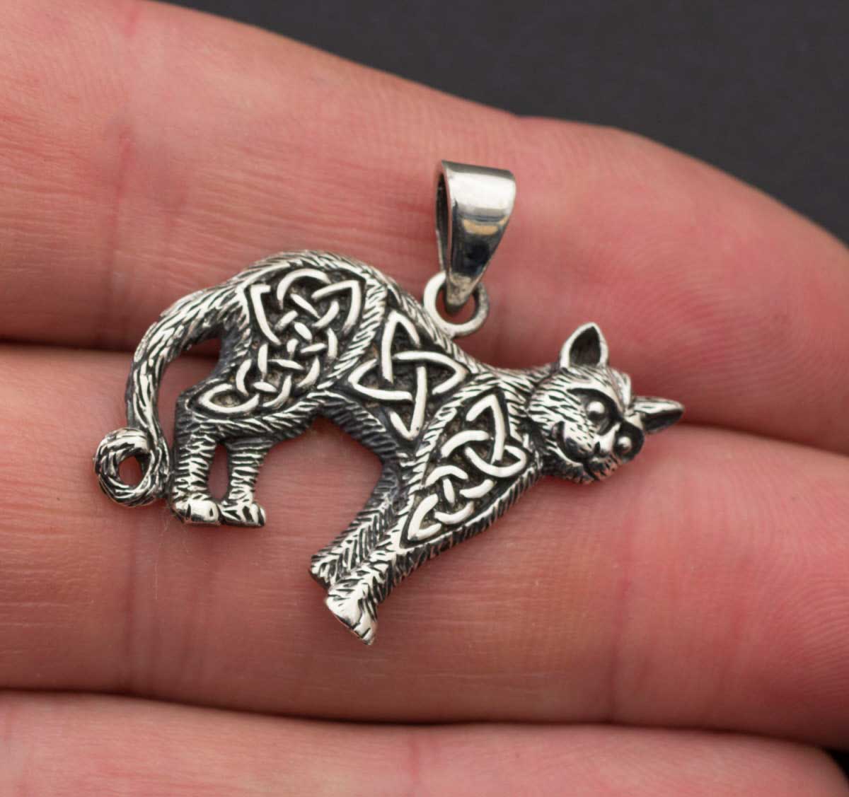 Pendentif chat celtique irlandais Triquetra BZH en argent 925 – Bijou breton symbolique et protecteur
