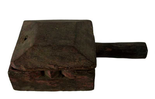 Grande Boîte À Tikka Ancienne En Bois Sculpté – Artisanat Populaire Indien