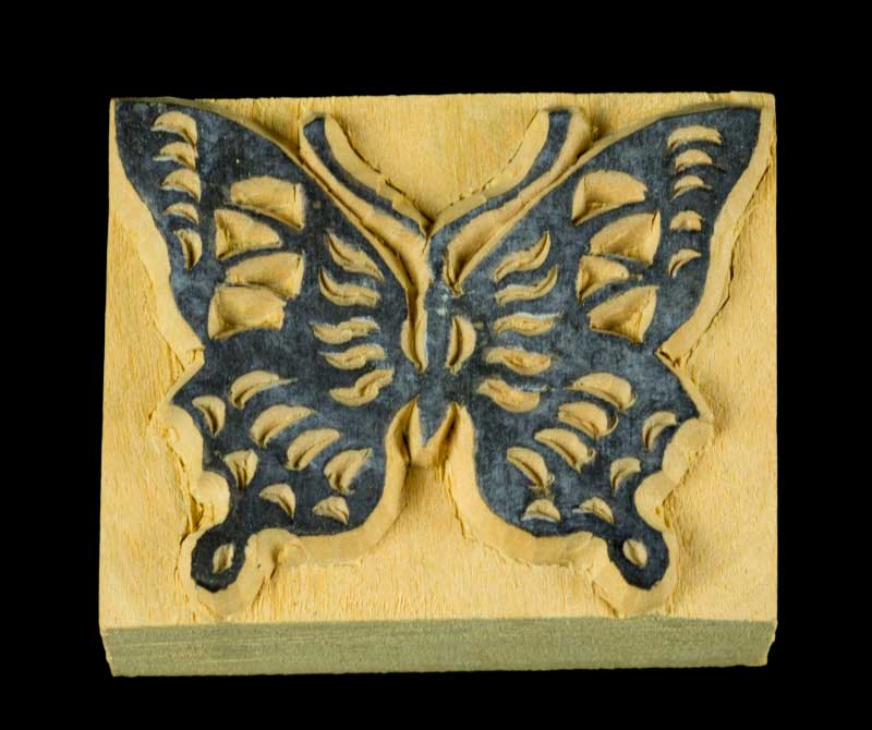 Tampon Encreur En Bois Sculpté – Motif Grand Papillon