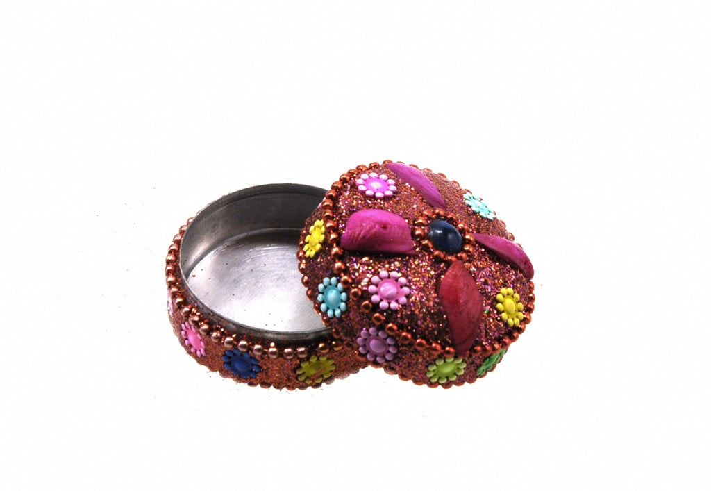 Petite Boîte Décorative Rose En Métal – Artisanat Indien