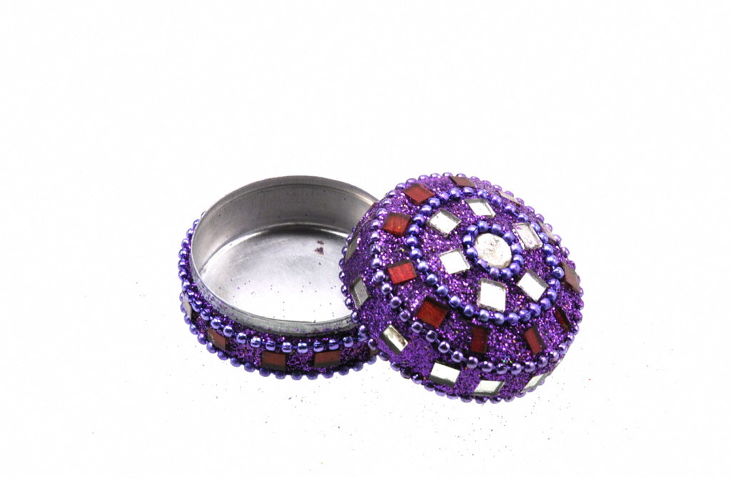 Petite Boîte Décorative Violette en Métal – Artisanat Indien