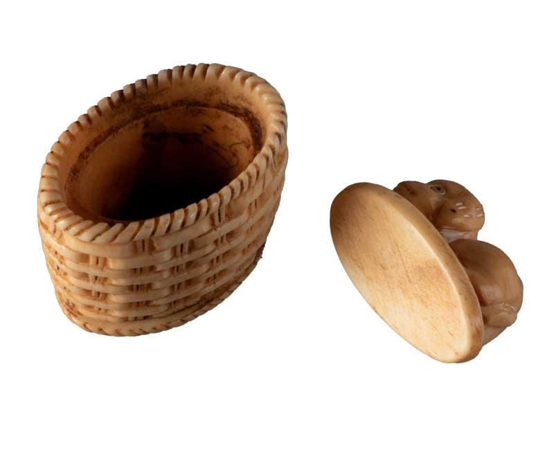 Petite Boîte Décorative Chien Dans Son Panier En Os – Artisanat Chinois