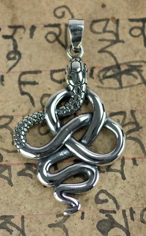 Pendentif Tibétain Serpent Cobra Enlacé en Argent Massif 925