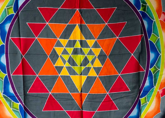 Batik Chakra Sri Yantra Fleur de Vie – Peinture Artisanale sur Coton de Bali