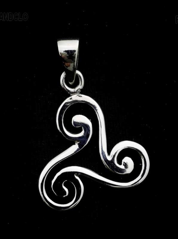 Pendentif triskel en argent 925 – Symbole celtique du mouvement et de l’équilibre
