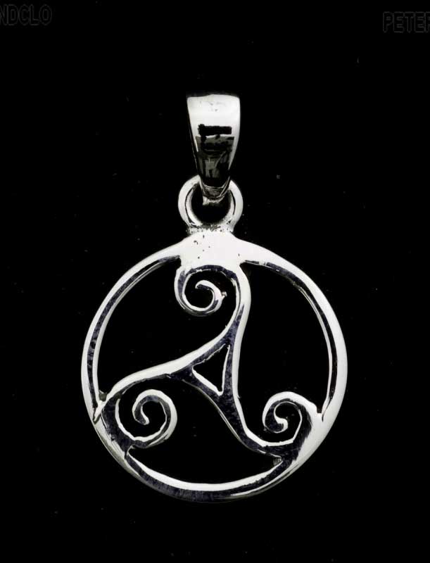 Pendentif triskel celte en argent 925 – Héritage et élégance celtique