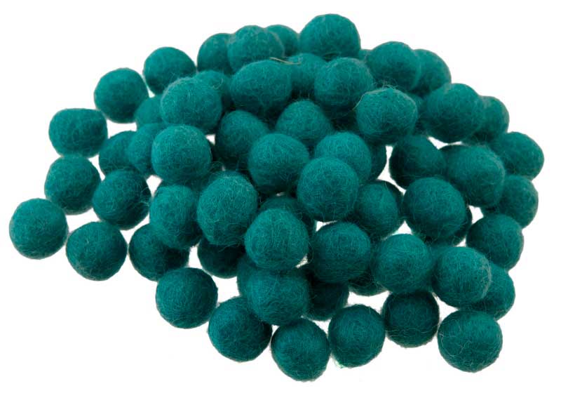 Perles en Feutrine de Laine Bleu 13 à 14 mm – Lot de 50 – Artisanat du Népal