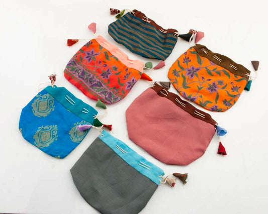Lot de 6 pochettes à bijoux artisanales en coton – Grande taille