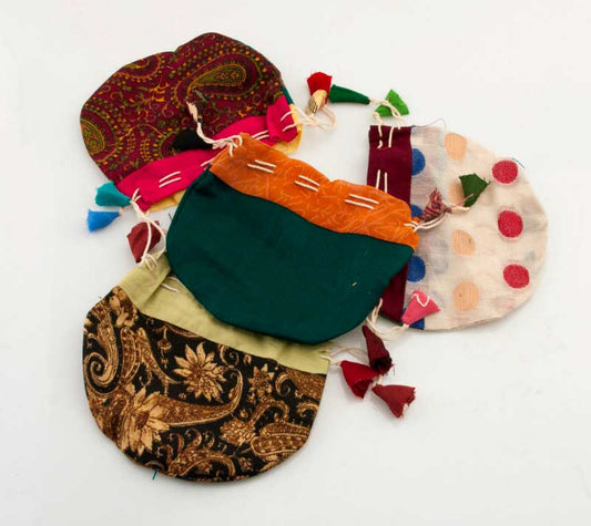 Lot de 10 pochettes à bijoux artisanales en coton – Taille moyenne