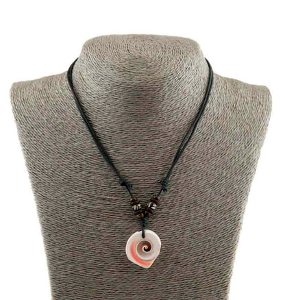 Collier Œil de Sainte Lucie en coquillage – Bijou ethnique artisanal