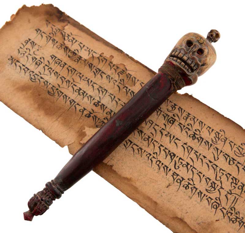 Khatvanga Tibétain en Bois et Os de Bovin – Petit Sceptre Rituel Bouddhiste Tantrique