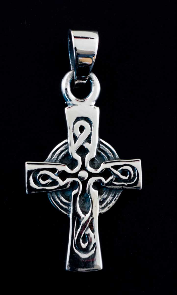 Pendentif croix celtique en argent 925 – Bijou ethnique artisanal symbole ancestral