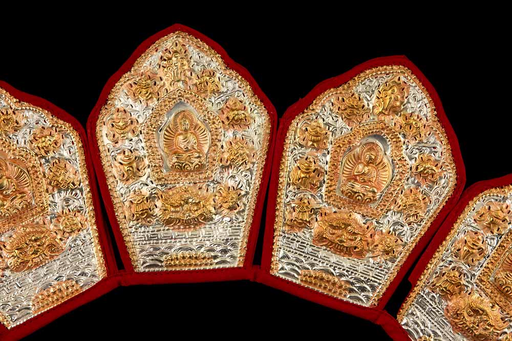 Couronne des Cinq Bouddhas Gyalwa Rig Nga – Coiffe Cérémonielle Bouddhiste Tibétaine