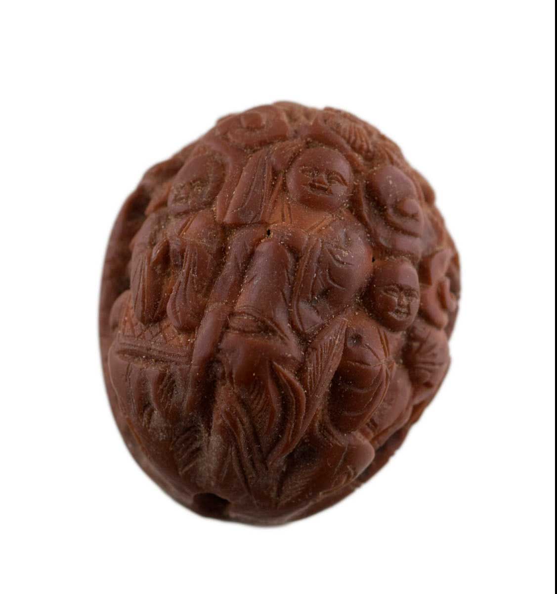 Coquille de Noix Hediao Sculptée – Bouddha et Moines Luohan