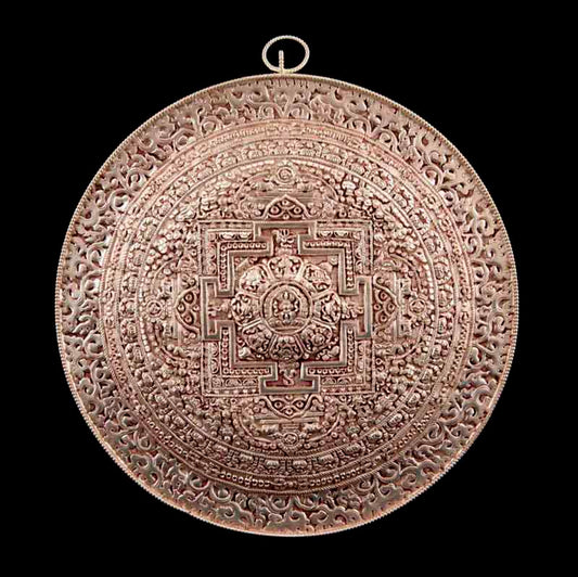 Mandala Bouddhiste Tibétain En Cuivre Argenté 23,5 cm – Symboles Ashtamangala Du Népal