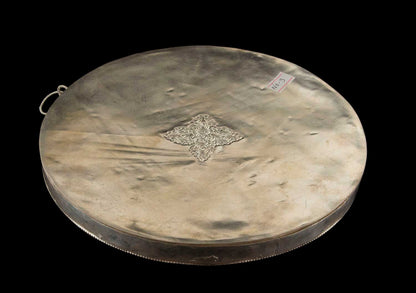 Mandala Bouddhiste Tibétain En Cuivre Argenté 23,5 cm – Symboles Ashtamangala Du Népal